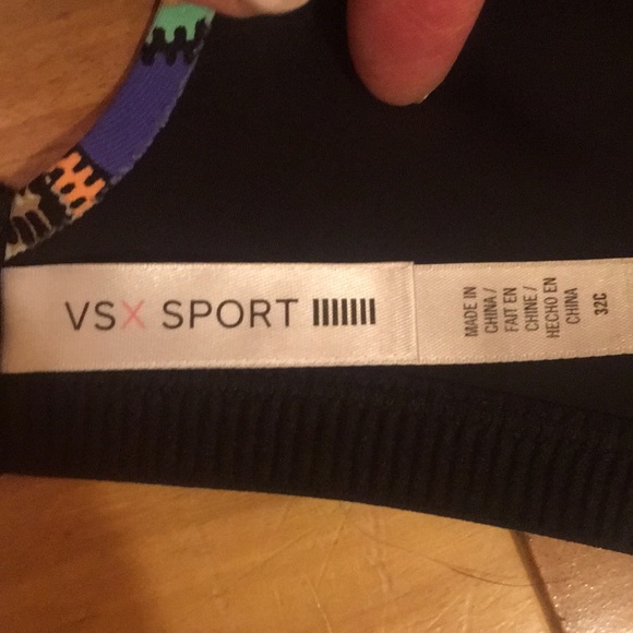 Victoria secrets sport bra - Picture 5 of 6